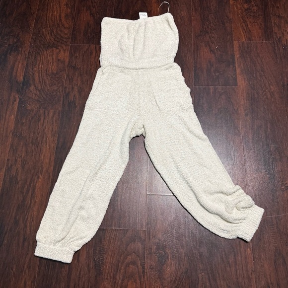 Elegant Cream Jumpsuit - Picture 1 of 16